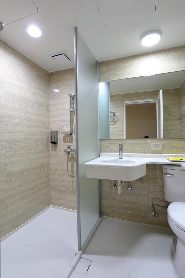 Mingli Hotel Kaohsiung Dış mekan fotoğraf